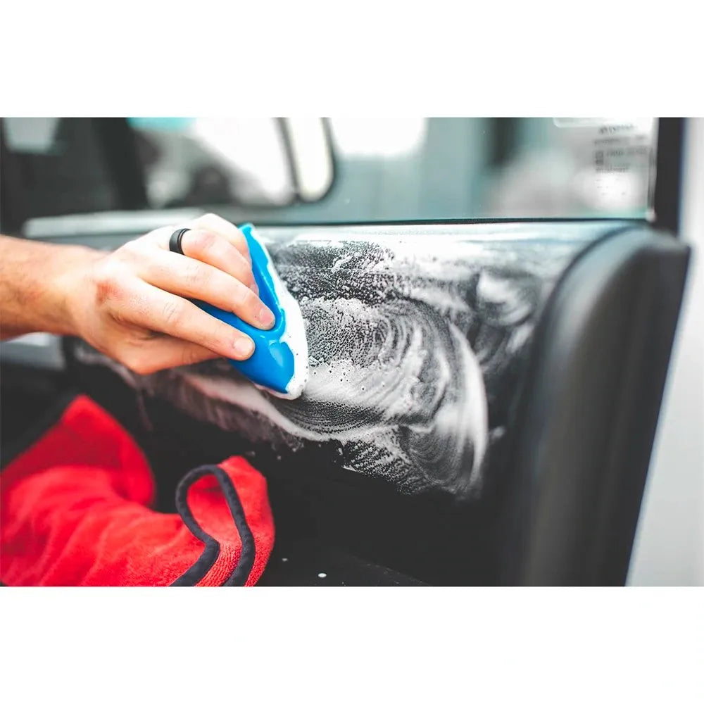 Magic Leather Brush